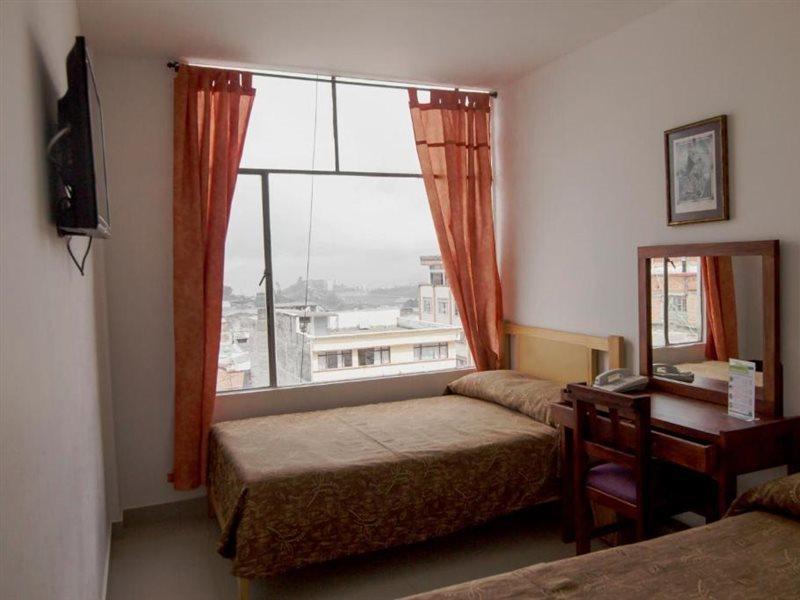 Hotel Ana Carolina มานิซาเลส ภายนอก รูปภาพ